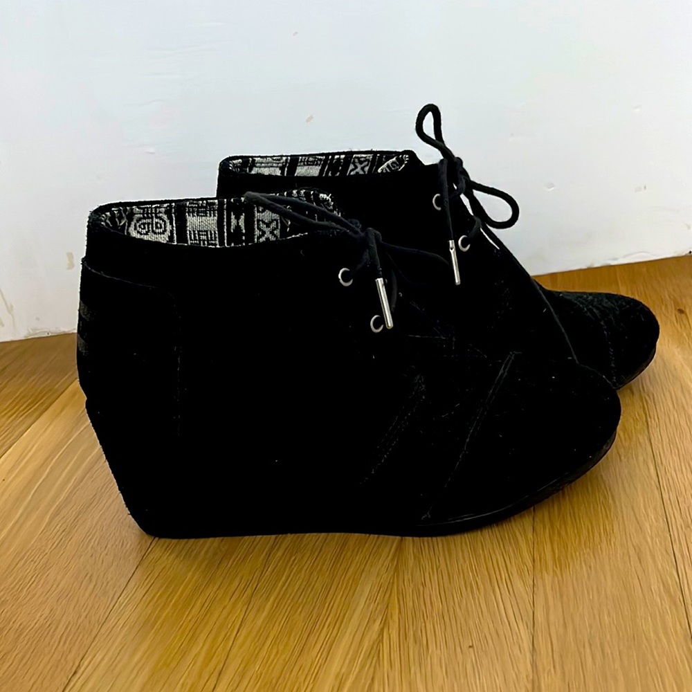Black TOMS wedge bootie